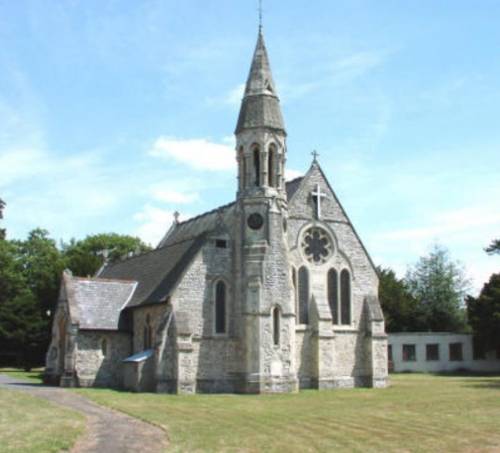 Match the picture to the correct word in french a) l'eglise b) le cinema c) l'ecole d) la plage e) l