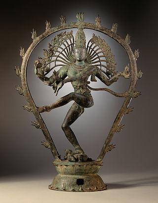 What are some of the famous examples of art from the Chola Empire.