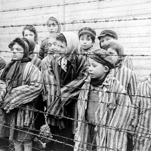 Help plsss 

What were the reasons Nazi started their camps? Explain in depth
What type of images of