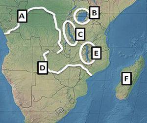 Analyze the map of southern Africa below and answer the question that follows.A topographic map of S