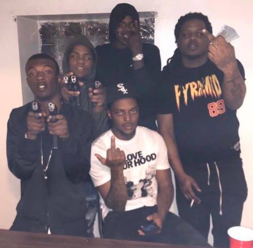 Fbg Duck And Da Gang Fbg Posted up at 63rd