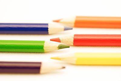 Which options below are represented by a pencil in this picture? (Check all that apply)

1. negro