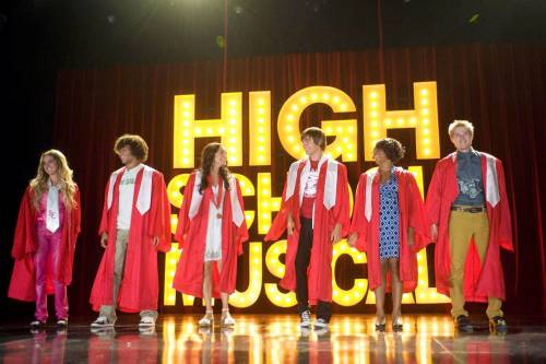 I always thought my high school it going to be like high school musical
but i guess not
