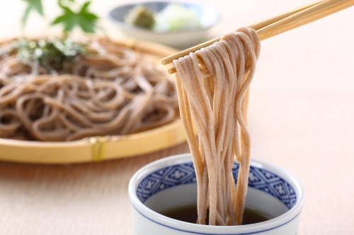 Dis is soba would u eat it ( its just noodles also free points)