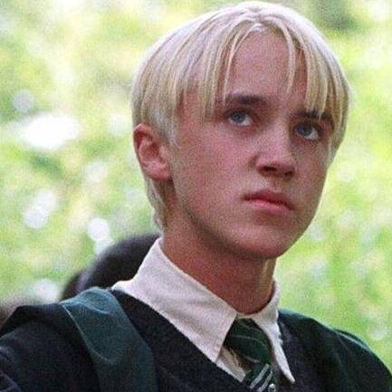 Free points yall here you go <3 and enjoy this hot picture of Draco