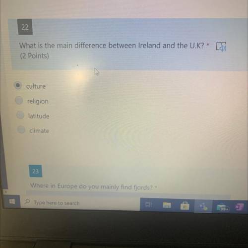 Will give brainliest!
What is the main difference between Ireland and the U.K.?