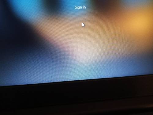 Yo, my Lenovo laptop keeps showing this screen but I can't sign in, can someone help me?
