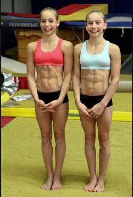 Do you see abs? If so who has better abs girl with red or blue?