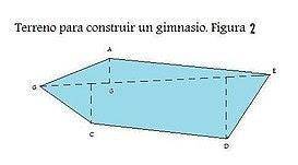 El siguiente polígono que representa un terreno esta siendo triangulado para obtener su área. Pero