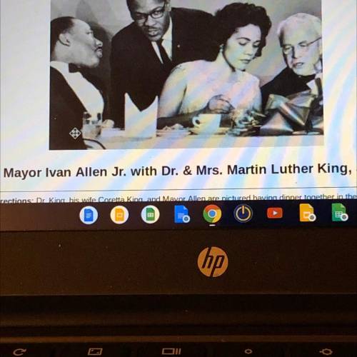Mayor Ivan Allen Jr. with Dr. & Mrs. Martin Luther King, JI.

Dr. King, his wife Coretta King,