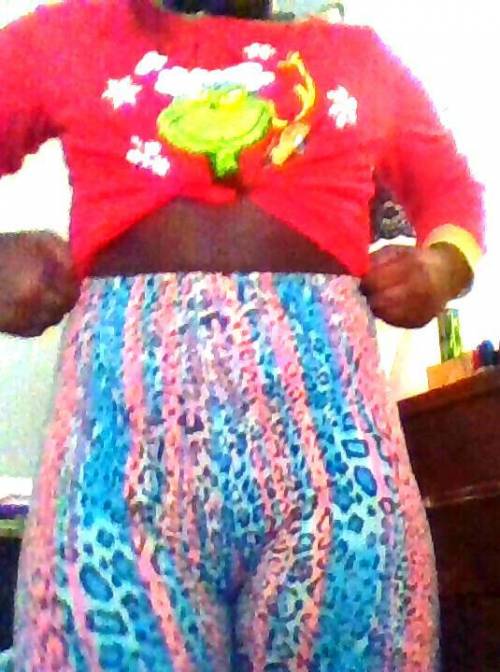 Shay was doing it so i decided to hop on the trenn hot tights check lolllllllllllllllllllllllllllll