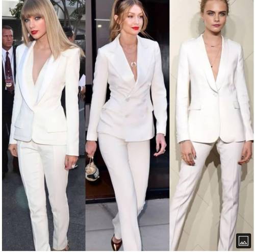 Choose any 2from Taylor, Gigi and cara who is your favourite​