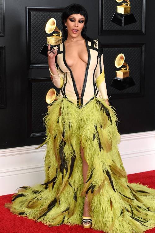 Some celebrities Grammy outfits who had the best fit