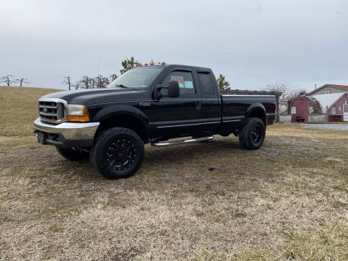 Someone rate my truck and if you find it online its because i put a picture of it on pinterest