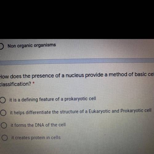 How does the presence of a nucleus provide a method of basic cell classification?