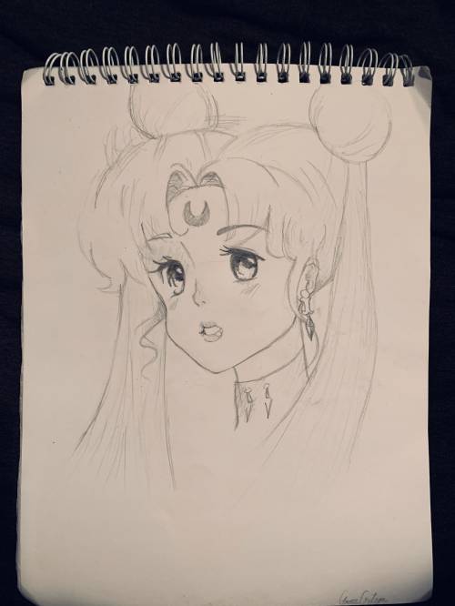 Sailor moon i sketched lol........
be free to judge hehe <3